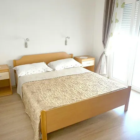 Hodak * Vodice